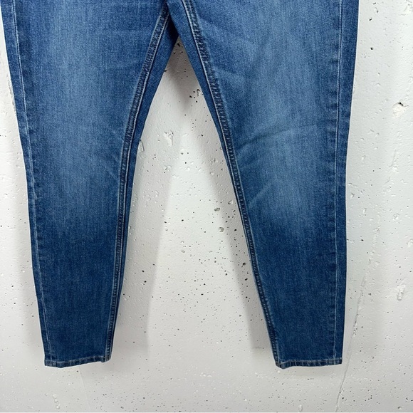 Everlane Women’s size 26 High Rise Regular Slim Jeans - Picture 4 of 10